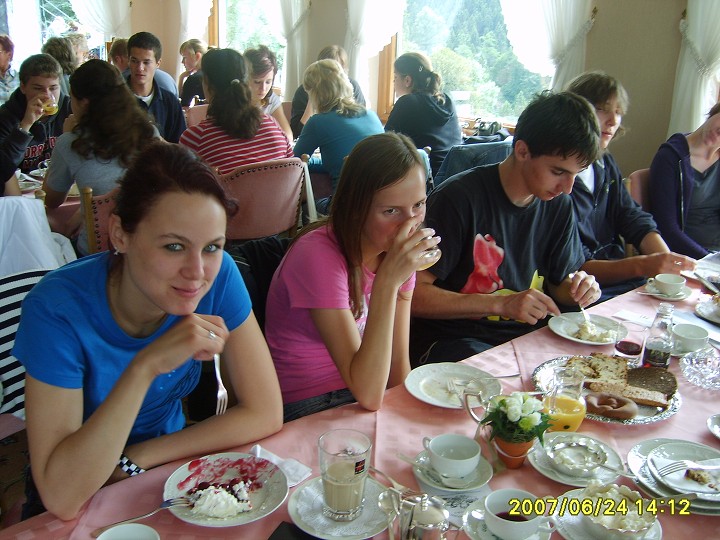 img00004.jpg